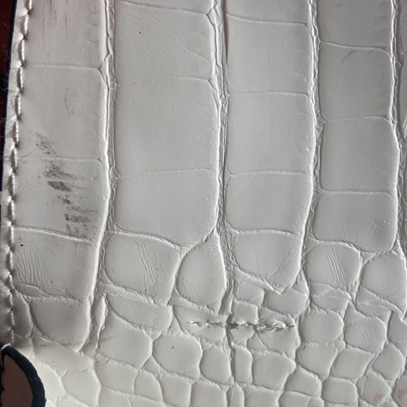 DKNY small Fanny pack - Picture 9 of 9